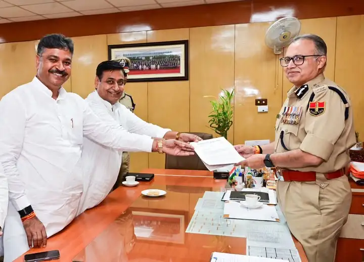 डोटासरा-जूली ने DGP को सौंपा ज्ञापन, निकाय और पंचायत चुनाव को लेकर कही ये बडी बात