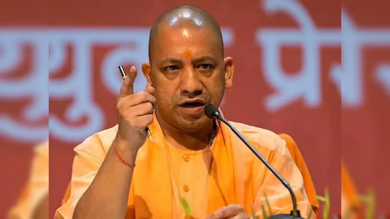 'सडक पर नमाज नहीं, प्यार से मानेंगे तो ठीक नहीं तो...'-CM योगी की बड़ी चेतावनी
