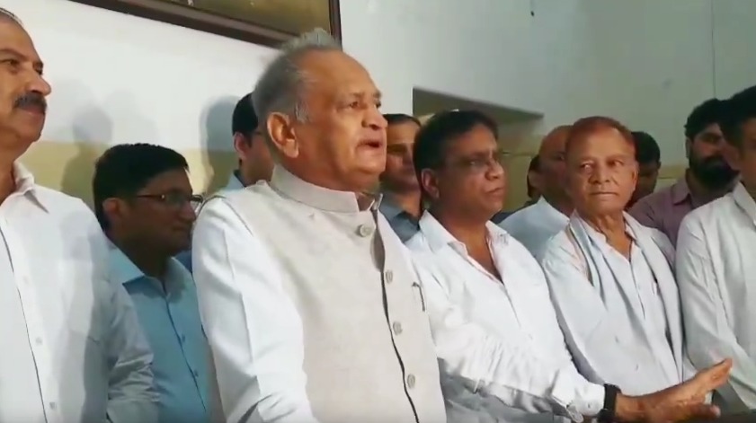 अशोक गहलोत का बड़ा बयान: "बंगाल जैसे चुनाव हर राज्य में हुए तो खत्म हो जाएगा लोकतंत्र"