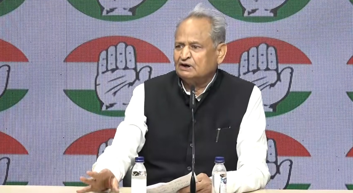 2 करोड़ की जमीन 18 करोड़ में खरीदी- राम मंदिर चंदा चोरी मामले पर गहलोत के निशाने पर केंद्र सरकार और RSS