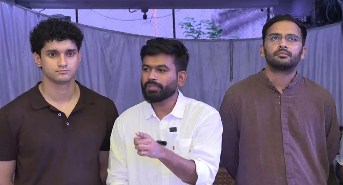 अब जनता से सीधे संवाद करेंगे अभिजीत दीपके, 'क्या बोलती पब्लिक' अभियान का ऐलान